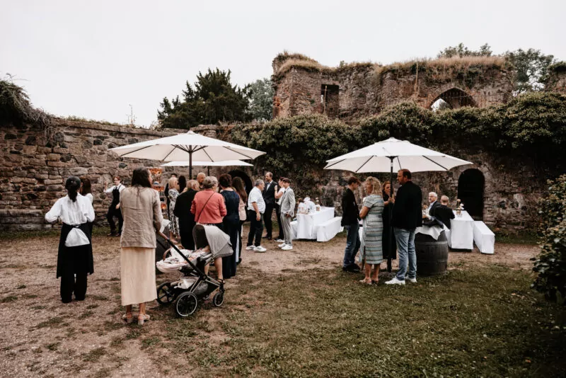 Sektempfang bei der Hochzeit von Franziska und Maik auf Schloss Hülchrath