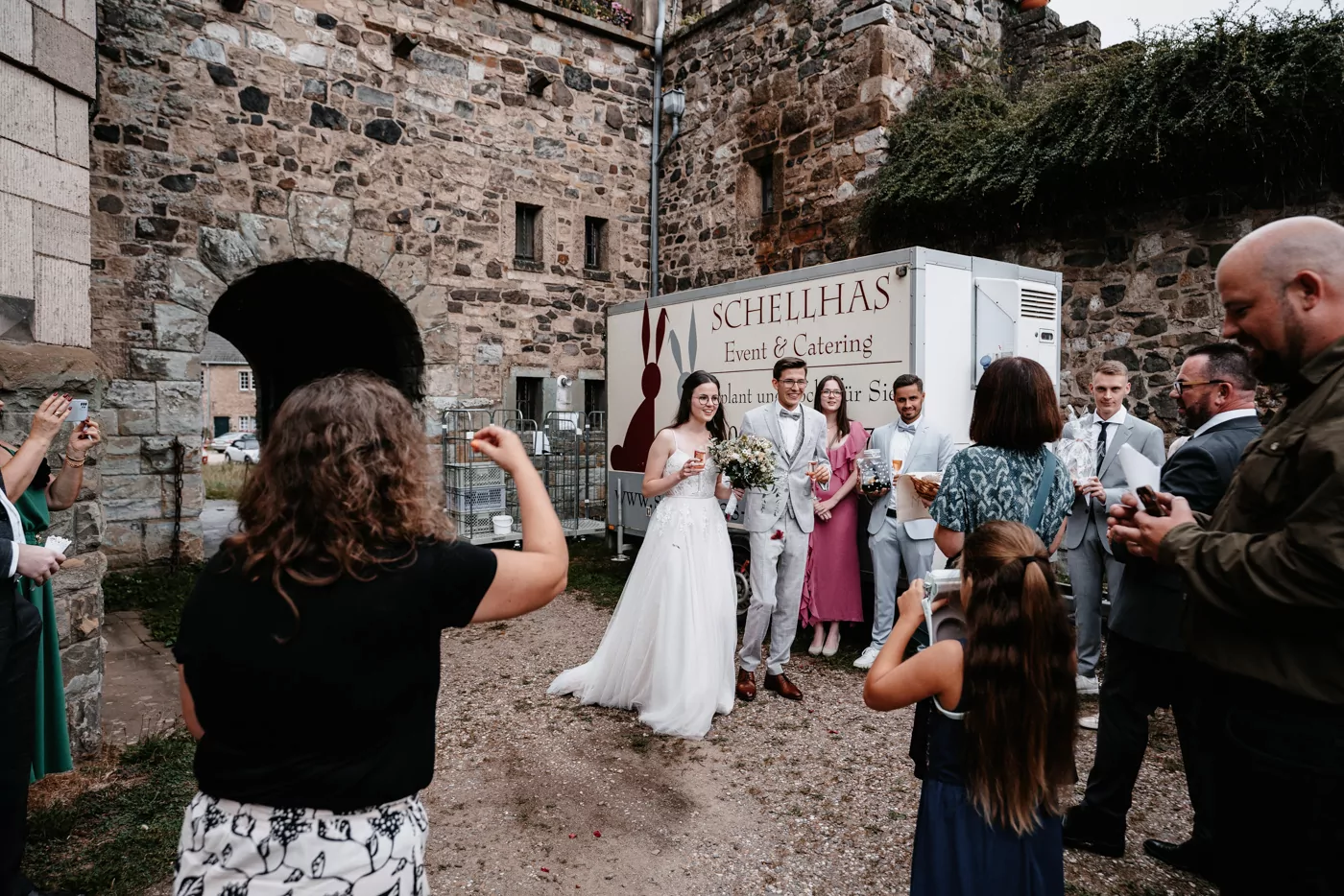 Sektempfang bei der Hochzeit von Franziska und Maik auf Schloss Hülchrath
