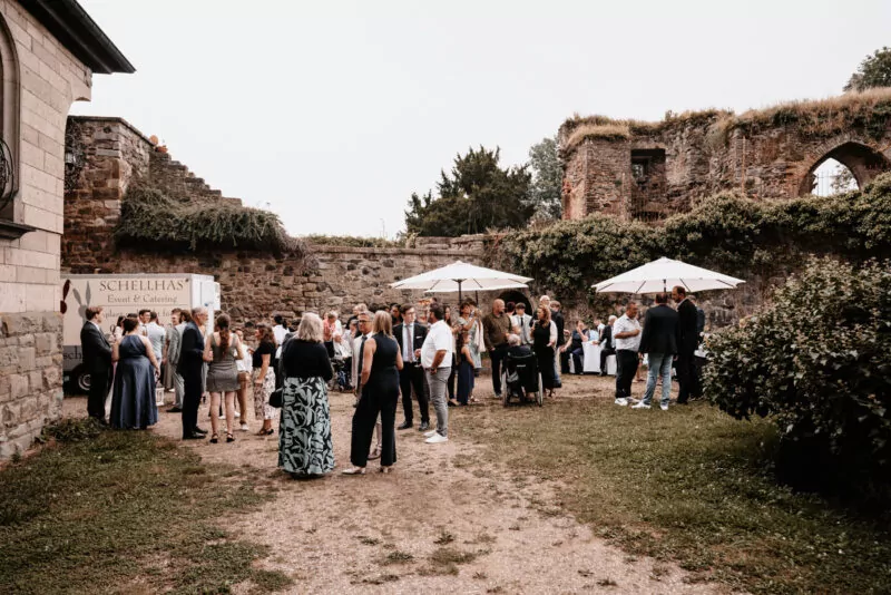 Sektempfang bei der Hochzeit von Franziska und Maik auf Schloss Hülchrath