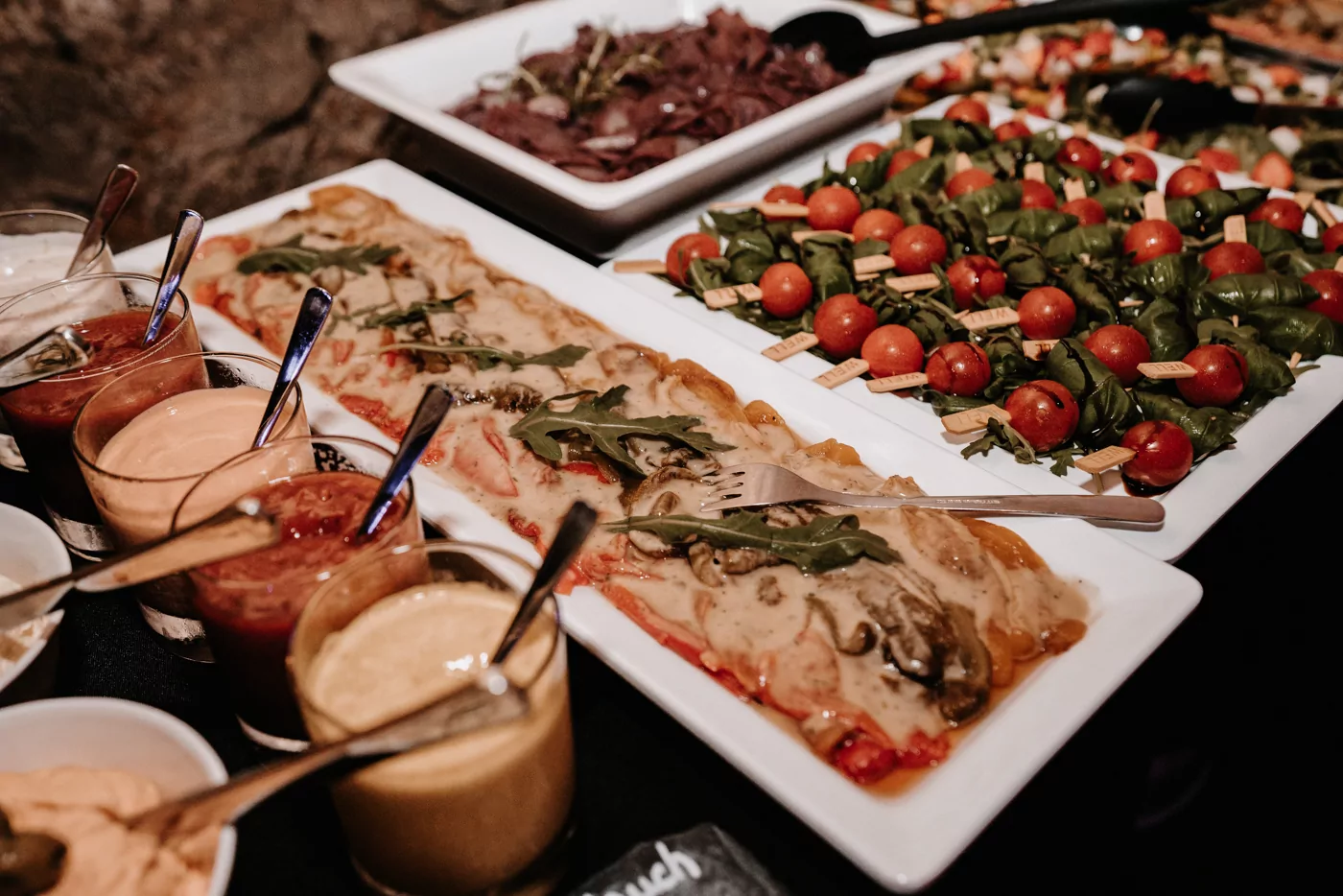 Abendessen und Buffet bei der Hochzeit von Franziska und Maik auf Schloss Hülchrath