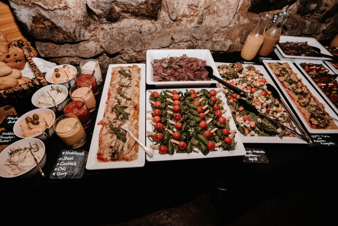Abendessen und Buffet bei der Hochzeit von Franziska und Maik auf Schloss Hülchrath