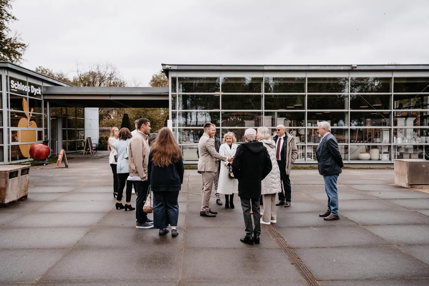 Sektempfang bei der Hochzeit von Greta und Dennis auf Schloss Dyck