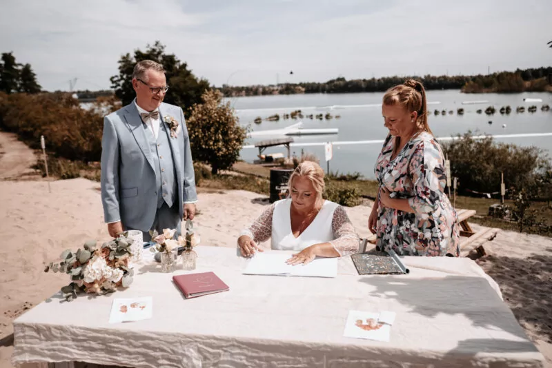 Trauung von Iris und Daniel am Wakebeach 257