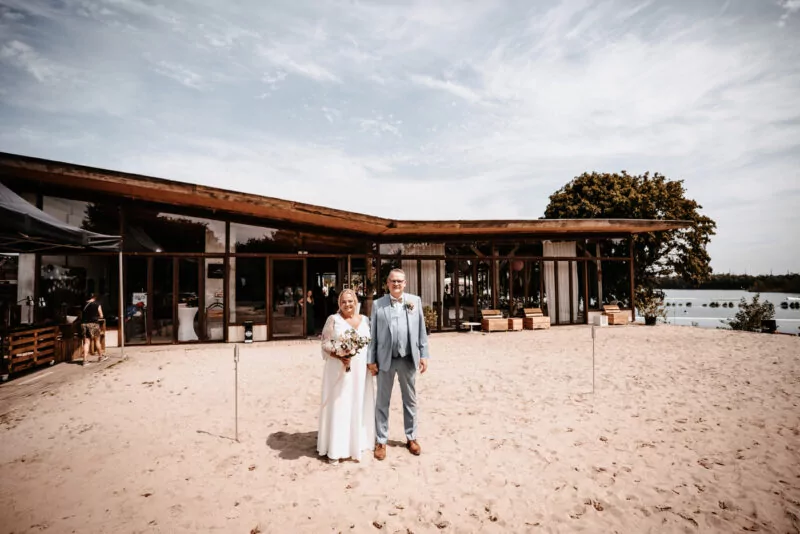 Trauung von Iris und Daniel am Wakebeach 257