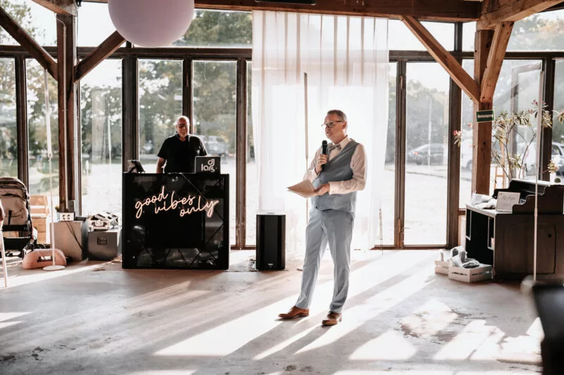 Rede auf der Hochzeit von Iris und Daniel am Wakebeach 257