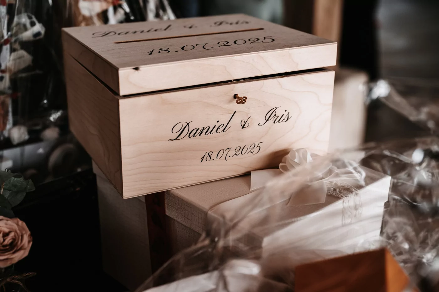 Hochzeitsdetails bei Iris und Daniel am Wakebeach 257