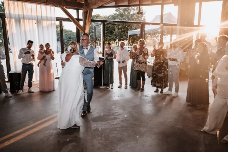 Hochzeitstanz von Iris und Daniel am Wakebeach 257