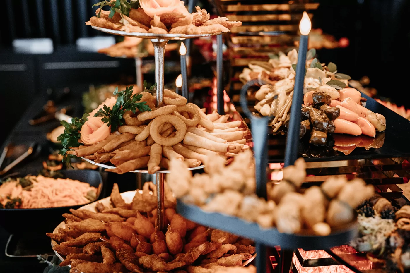 Abendessen und Buffet bei der Hochzeit von Isabelle und Daniel in der Pegelbar