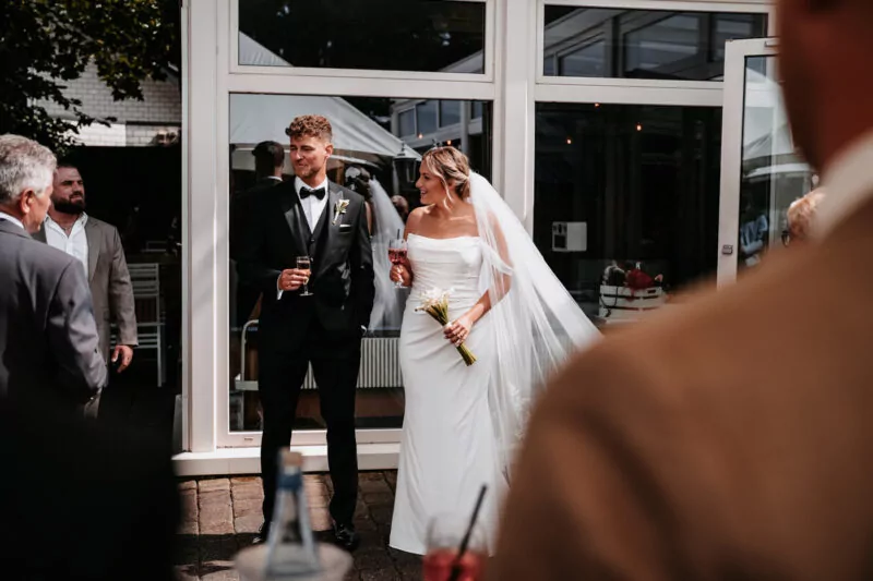 Sektempfang bei der Hochzeit von Laura und Steffen am Am Krickenbecker See