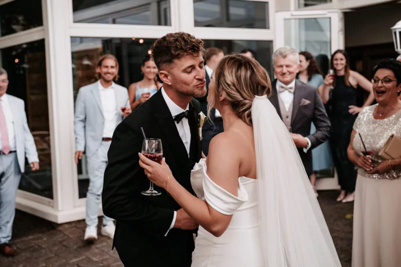 Sektempfang bei der Hochzeit von Laura und Steffen am Am Krickenbecker See