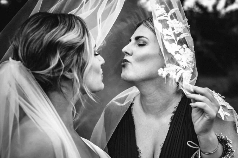 Gaeste und Freunde auf der Hochzeit von Laura und Steffen am Am Krickenbecker See