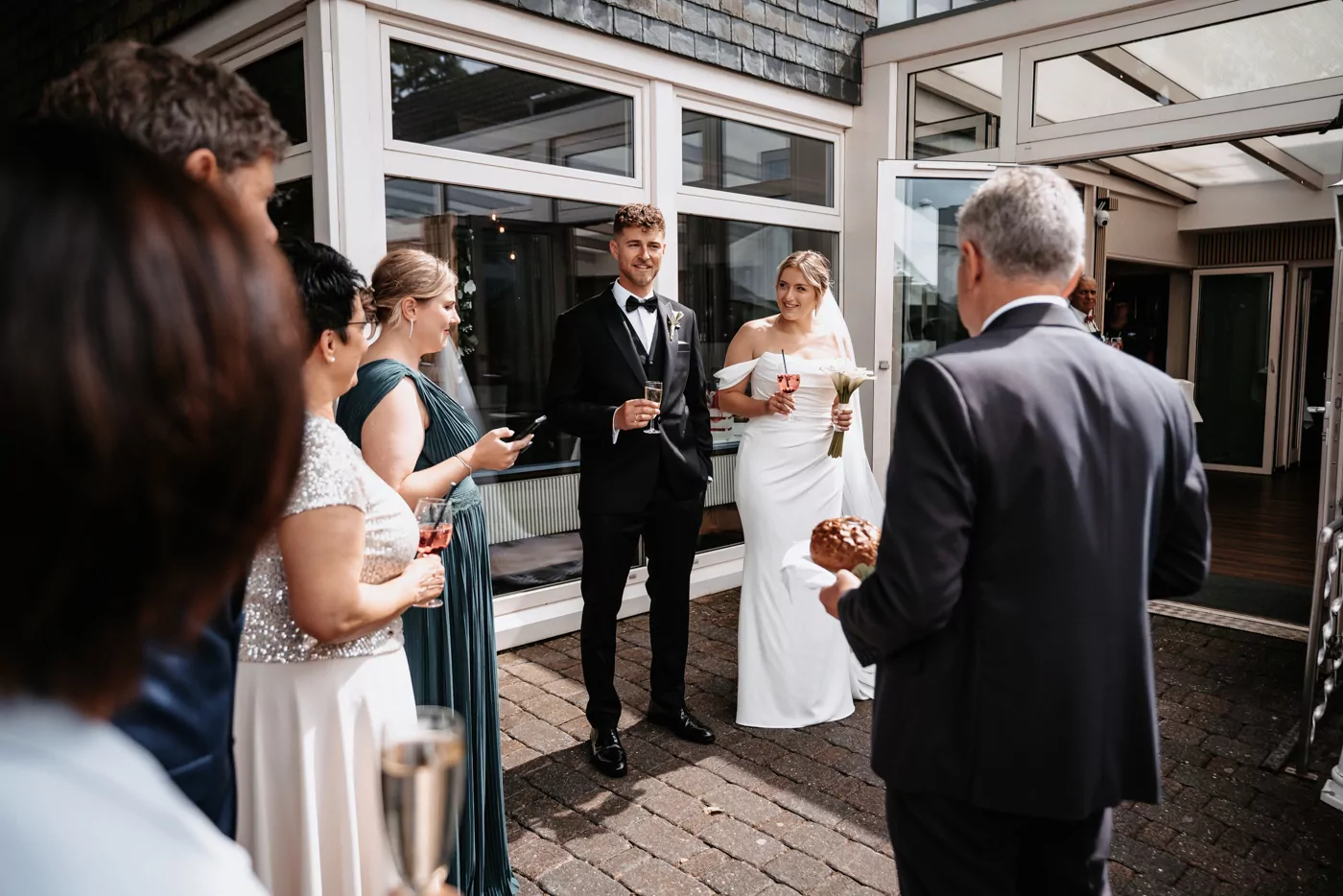 Sektempfang bei der Hochzeit von Laura und Steffen am Am Krickenbecker See