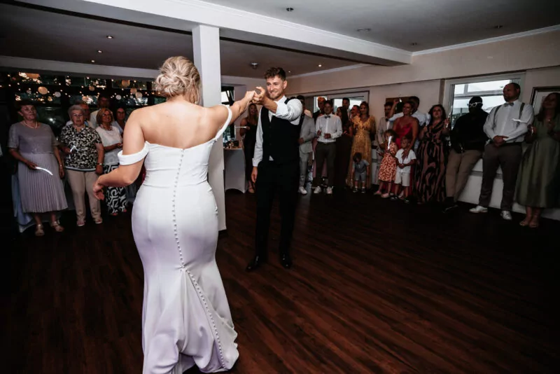 Hochzeitstanz von Laura und Steffen am Am Krickenbecker See