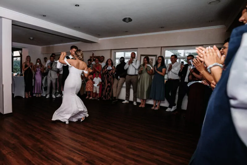 Hochzeitstanz von Laura und Steffen am Am Krickenbecker See