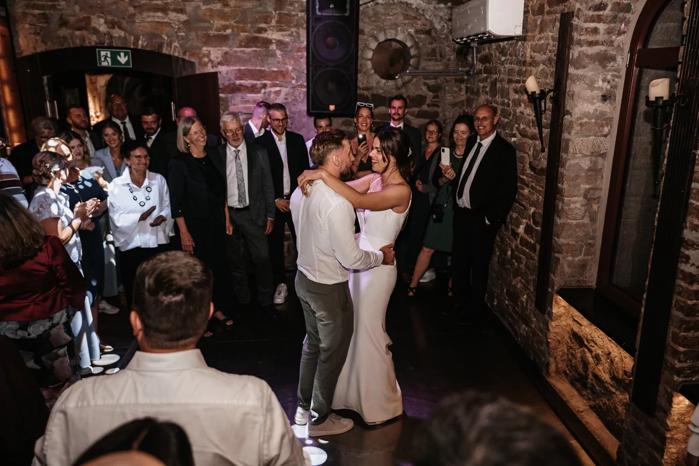 Hochzeitstanz von Nora und Konstantin auf der Burg Blankenstein