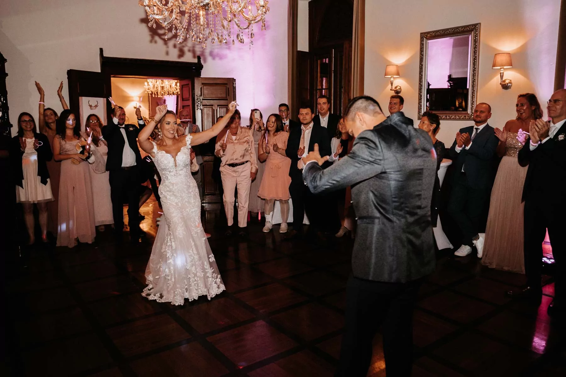 Hochzeitstanz von Sarah und Stephan auf Marienburg Monheim