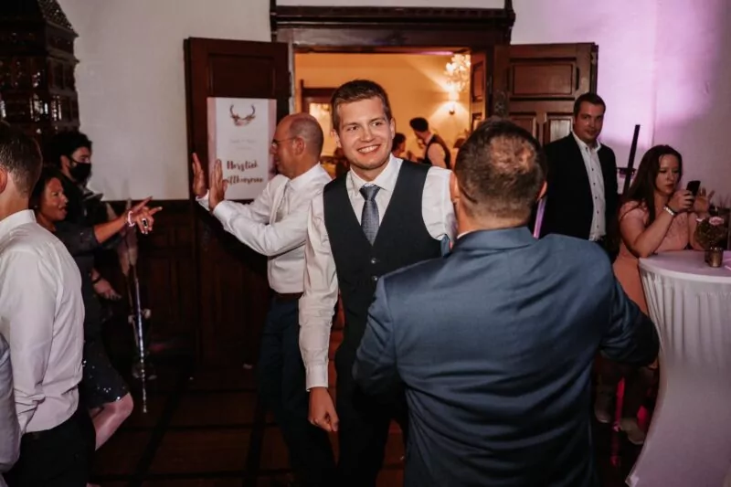 Hochzeitsparty von Sarah und Stephan auf Marienburg Monheim