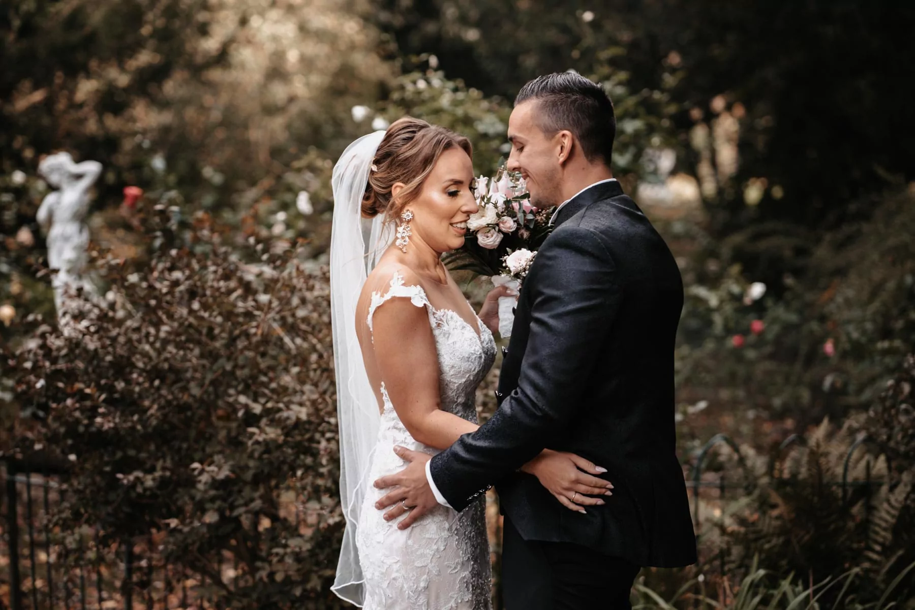 First Look von Sarah und Stephan auf Marienburg Monheim