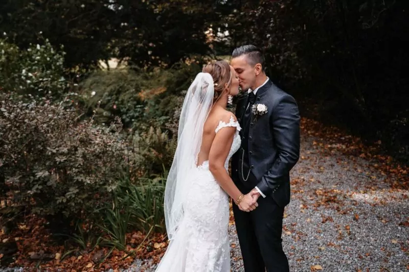 First Look von Sarah und Stephan auf Marienburg Monheim