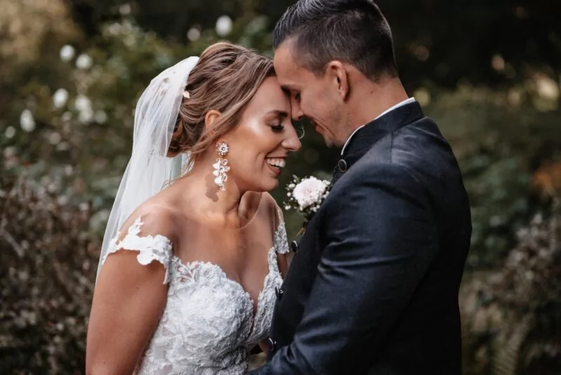 First Look von Sarah und Stephan auf Marienburg Monheim