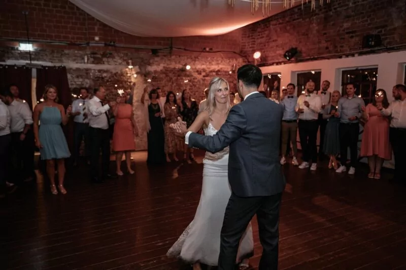 Hochzeitstanz von Janine und Tim auf Gut Diepensiepen