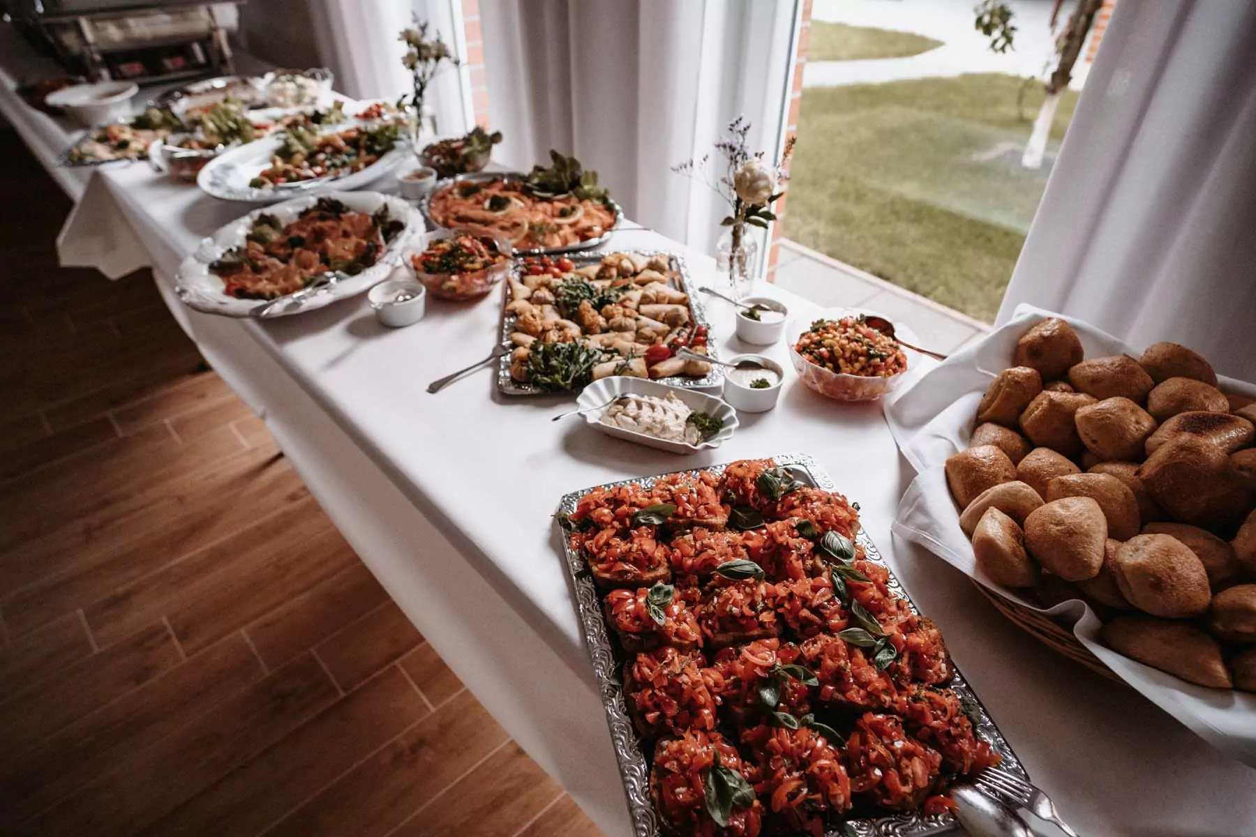 Abendessen und Buffet bei der Hochzeit von Elena und David im Kloster Bentlage