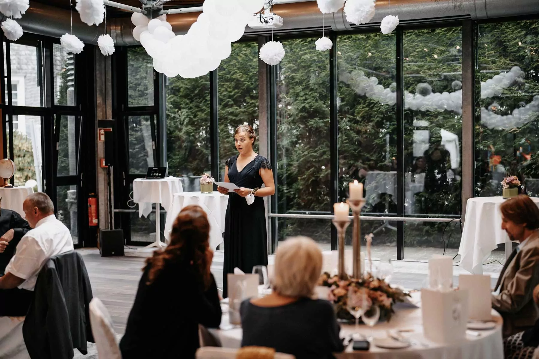 Rede auf der Hochzeit von Liana und Dennis am Elisenturm