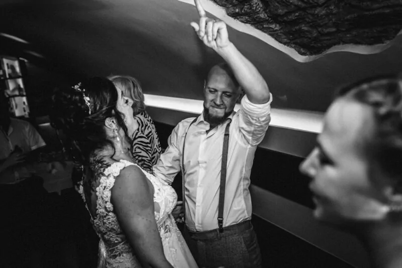 Hochzeitsparty von Liana und Dennis am Elisenturm